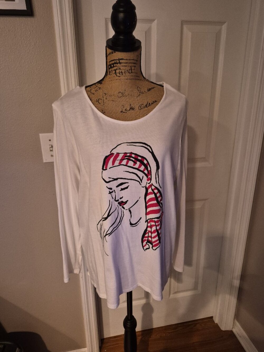 Chico's White Tee Shirt size 3 (XL)